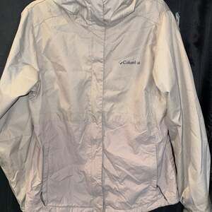 Columbia Women's Arcadia II Waterproof Rain Jacket in Dark Stone